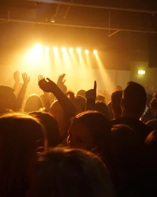 Little Lies - Fleetwood Mac Tribute