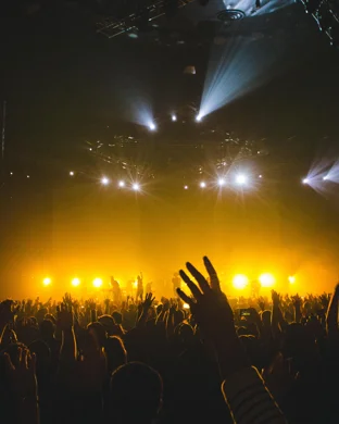 Luke Combs UK - A Tribute To Luke Combs Portland